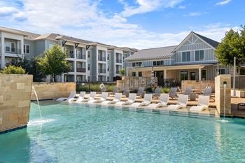 Resort-style pool and sundeck with wi-fi