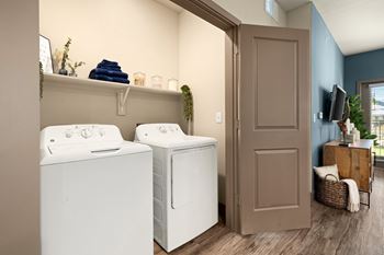 Washer/dryer included