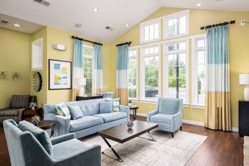 24-Hour clubhouse with coffee bar and wi-fi