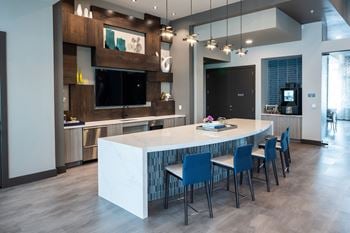 Clubhouse with wi-fi and coffee bar