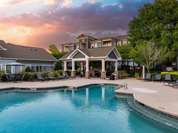 Resort-style pool and sundeck with wi-fi