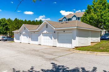 Attached/detached garages available