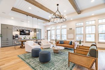 Clubhouse with coffee bar and wi-fi