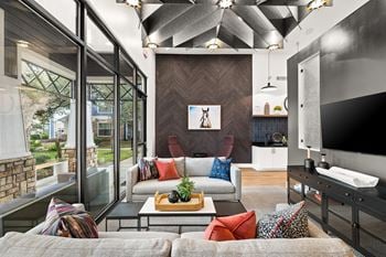 24-Hour clubhouse with coffee bar and wi-fi
