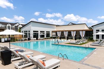 Resort-style pool with tanning ledge