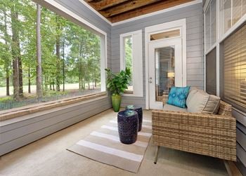 Screened-in patio/balcony*