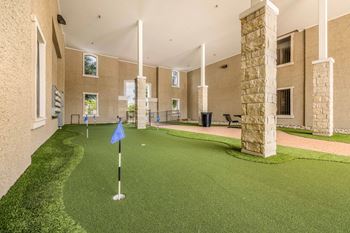 Shaded 3-hole putting green