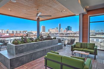 Resident sky lounge with spectacular views of downtown fort worth