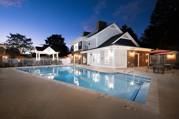 Resort-style pool and sundeck with wi-fi