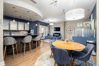 24-Hour clubhouse with coffee bar and wi-fi
