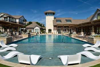 Resort-style pool and sundeck with wi-fi