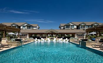Resort-style pool and sundeck with wi-fi