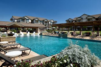 Resort-style pool and sundeck with wi-fi