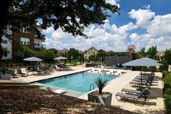 Resort-style pool and sundeck with wi-fi