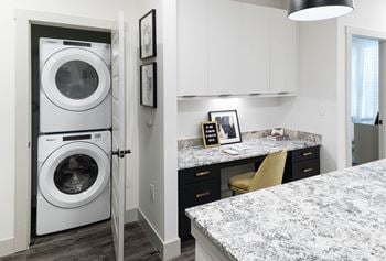 Full-size washer/dryer*