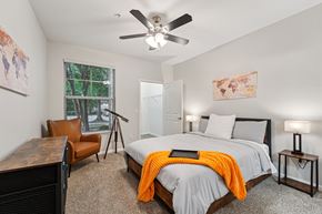 Kingwood apartment for rent - Bedroom With Ceiling Fan at Kingwood Glen, Texas, 77339