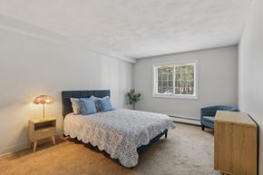 Manchester apartment for rent - Comfortable Bedroom at Heritage at the River, Manchester