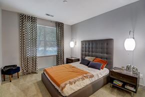Cincinnati apartment for rent - Gorgeous Bedroom at Heritage at Oakley Square, Ohio