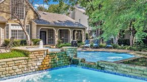 Dallas apartment for rent - Outdoor Pool and Hot Tub at The Willows on Rosemeade, Dallas
