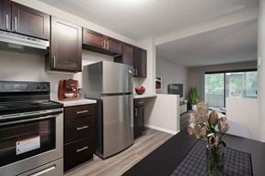 Burnsville apartment for rent - Well Equipped Kitchen at Glen at Burnsville, Burnsville, 55337