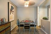 Burnsville apartment for rent - dining at Glen at Burnsville, Burnsville