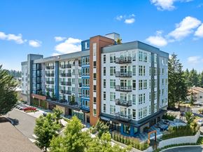 University Place apartment for rent - Larson Exterior