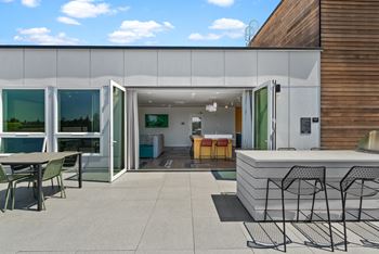 Rooftop deck and bbqs