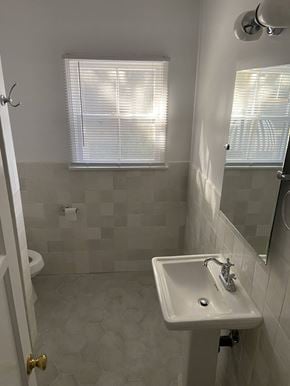 Los Angeles apartment for rent - a small bathroom with a sink and a toilet