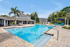 Kissimmee apartment for rent - swimming pool