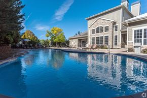 Denver apartment for rent - swimming pool
