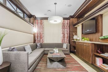 Resident lounge & game area