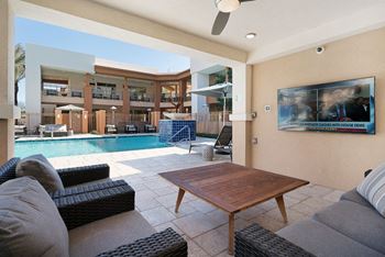 Open-air terrace lounge