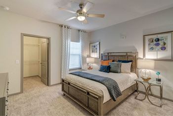Over-sized closets up to 7x15