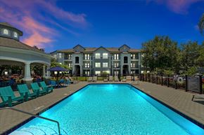 Orlando apartment for rent - swimming pool
