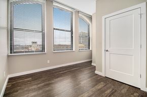 South Bend apartment for rent - Spacious Room at Studebaker Lofts, South Bend, 46601