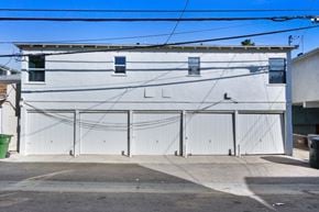 Santa Monica apartment for rent - A white building with the letters "LL" on it.