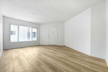 Venice apartment for rent - 950 Venice Blvd.