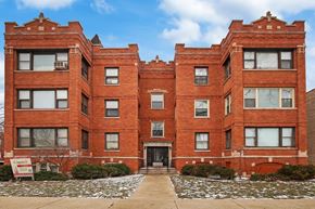 Chicago apartment for rent - the building where the apartment is located