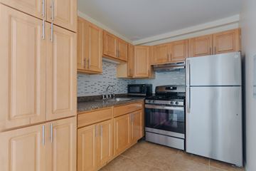 Skokie apartment for rent - Lotus Gardens Apartments