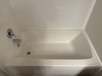 Oversized soaker tubs (select units)