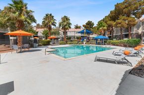 Las Vegas apartment for rent - Resort style swimming pool