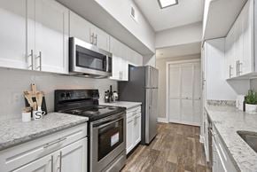 Houston apartment for rent - Model kitchen