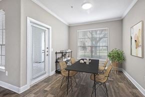Houston apartment for rent - Model dining room