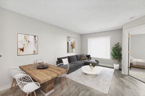 Jacksonville apartment for rent - Model living and dining space