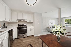 Billerica apartment for rent - Model kitchen and dining area
