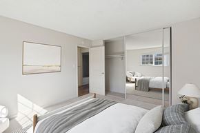 San Jose apartment for rent - Model Bedroom with Carpet and Large Closet at Los Gatos Landing Apartments located in San Jose, CA.