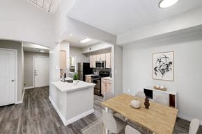 Dallas apartment for rent - Model dining and kitchen