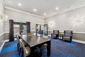 Kent apartment for rent - Community lounge space with table