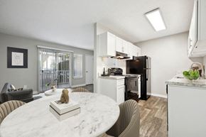 Norcross apartment for rent - Model dining and kitchen