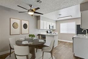 Las Vegas apartment for rent - Model dining room